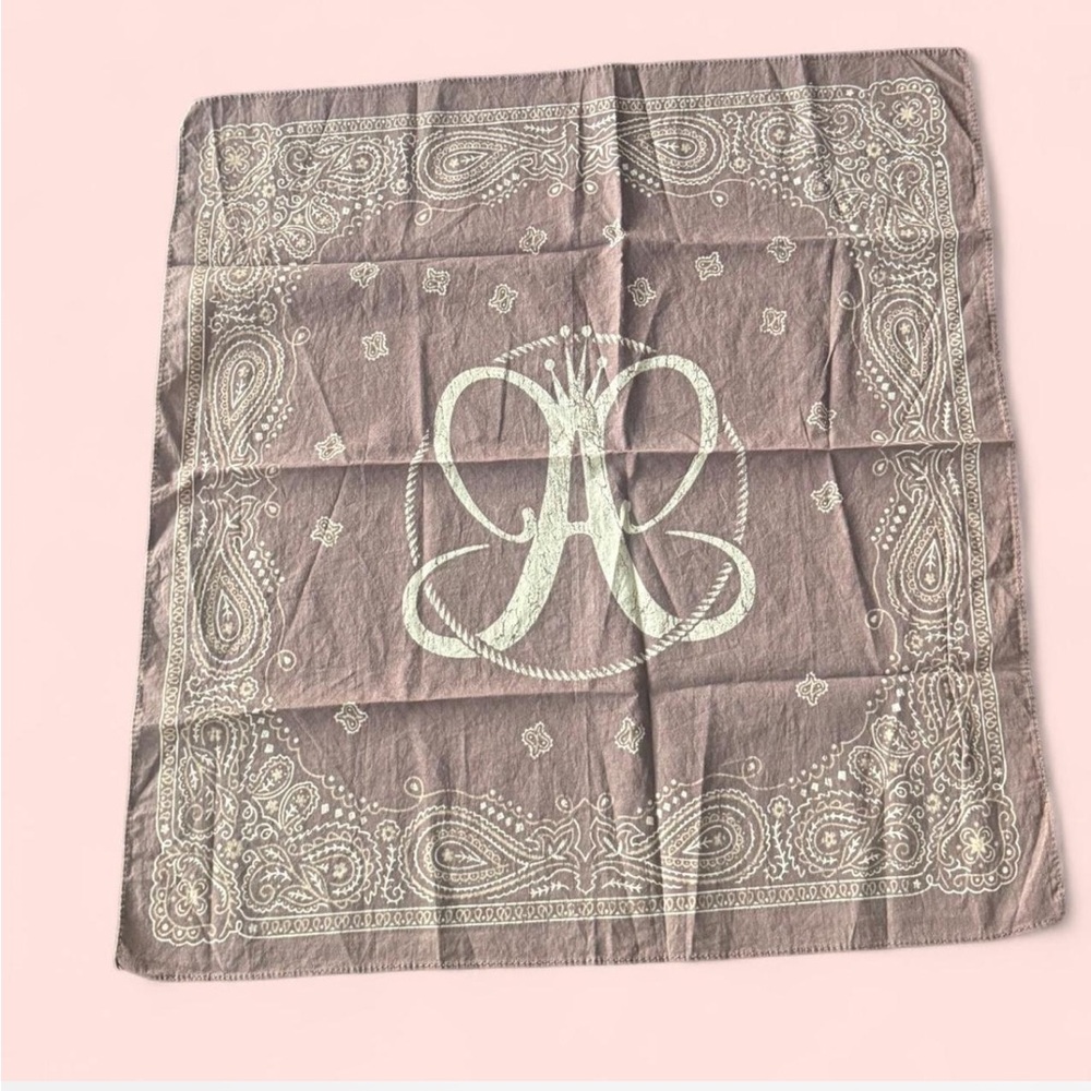Anastasia Beverly Hills bandanna